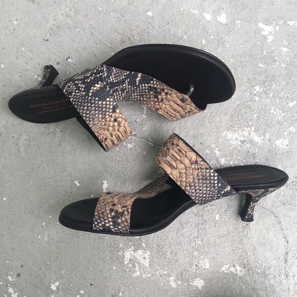 Donald  J Pliner - Picture 3 of 8